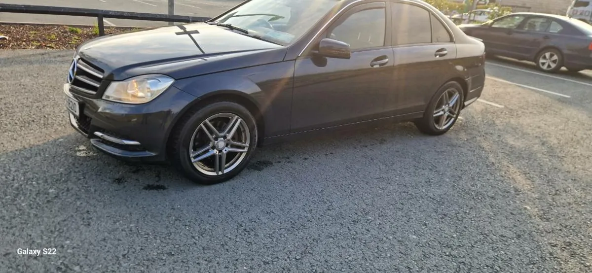 MERCEDES-BENZ C220 - Image 4