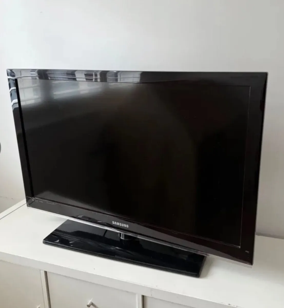 Samsung 37” tv - Image 1