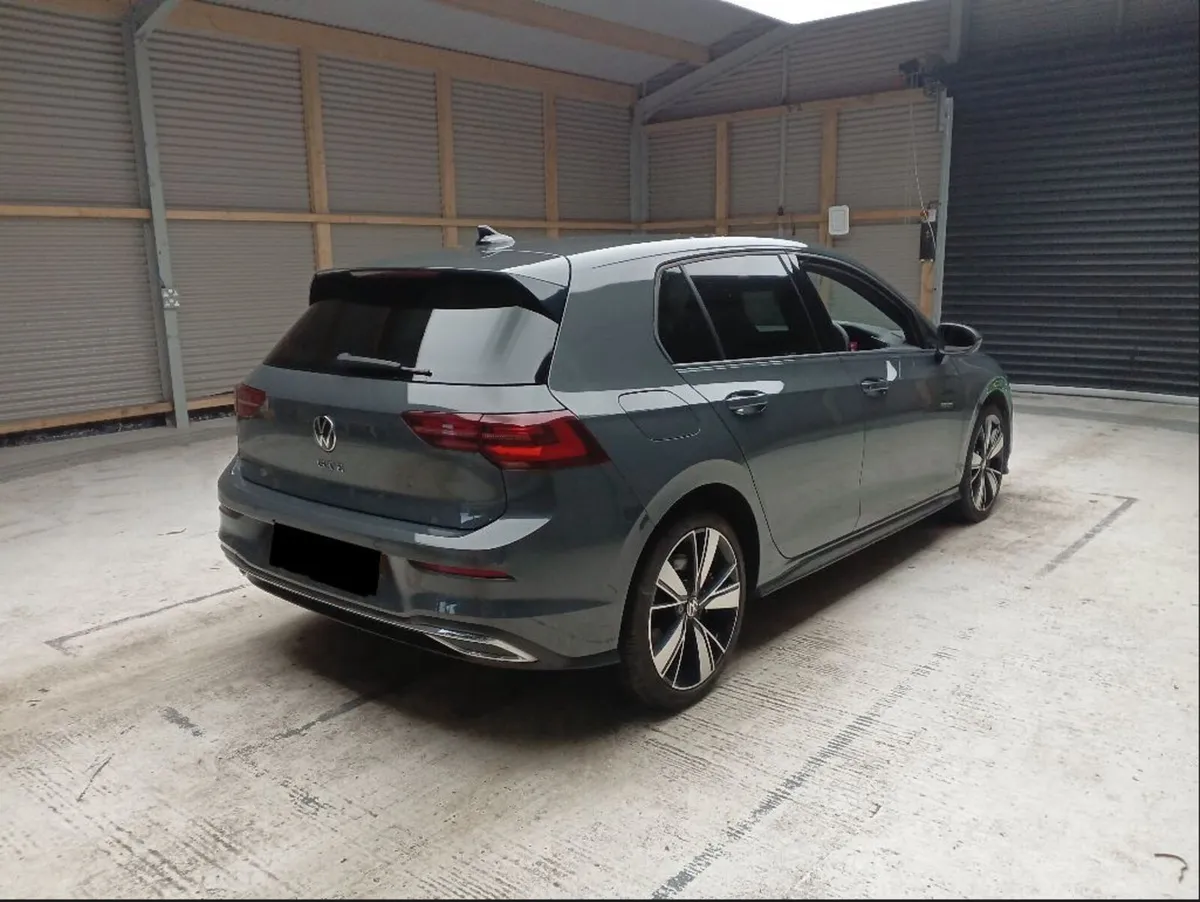 VOLKSWAGEN GOLF GTE S-A DSG / HIGH SPEC / 222 REG - Image 3