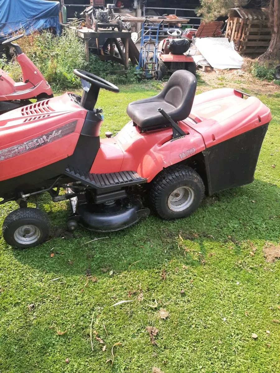 Castelgarden ride on mower - Image 2