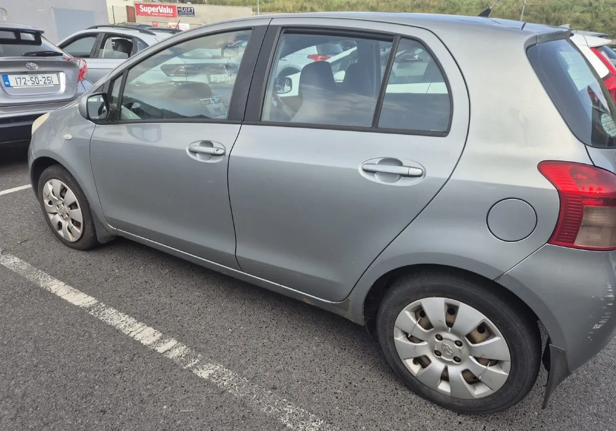 Toyota Yaris 2007 - Image 4