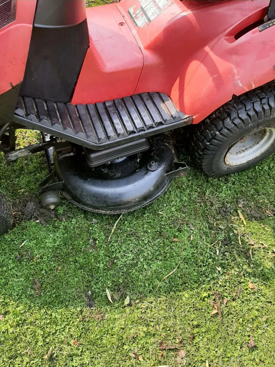 Castelgarden ride on mower - Image 4