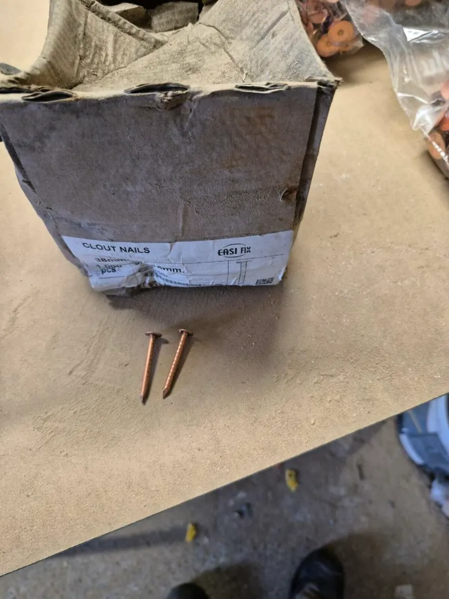 Copper clout nails - Image 2
