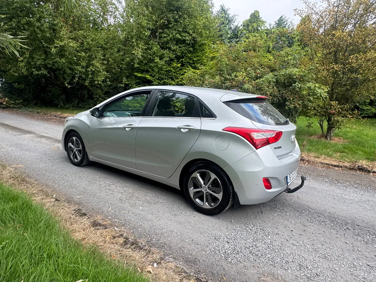 Hyundai i30 1.4 T-GDI SE MODEL - Image 3