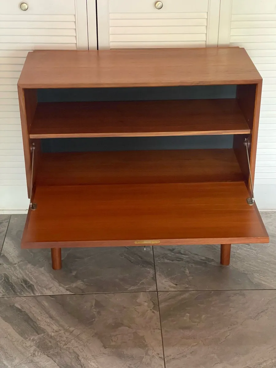 Mid century Danish chest - Image 2