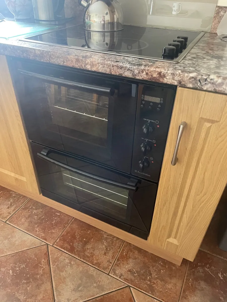 Under counter double oven