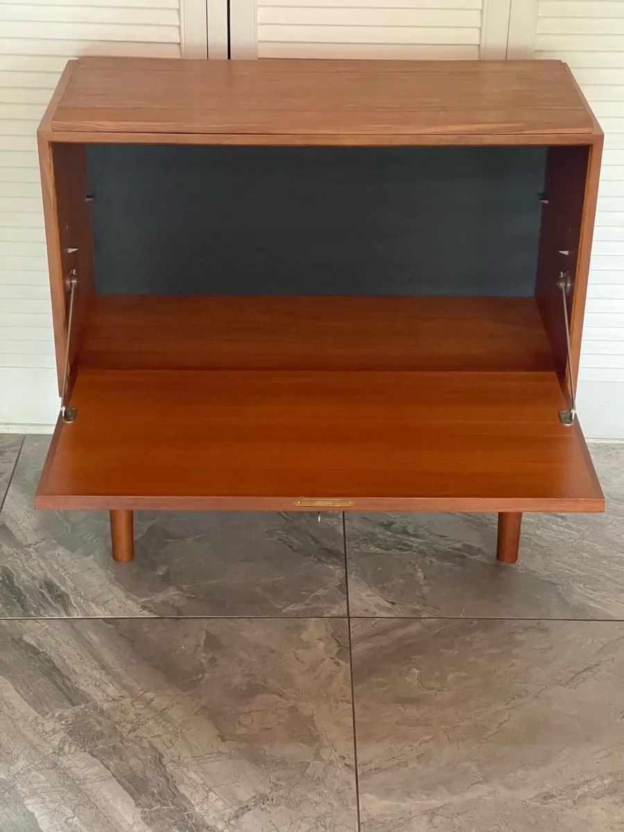 Mid century Danish chest - Image 4