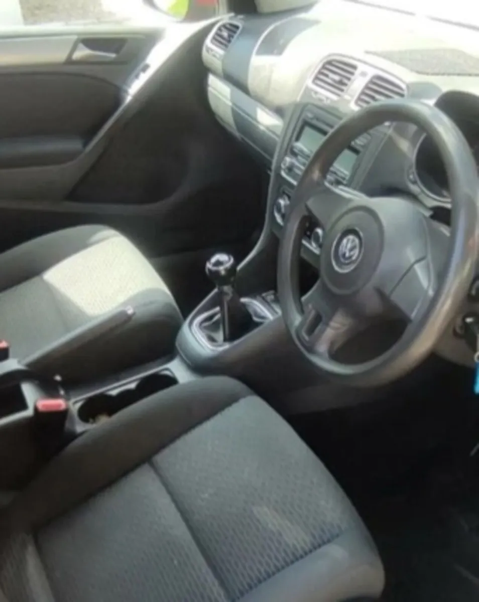Volkswagen Golf 2009 - Image 2