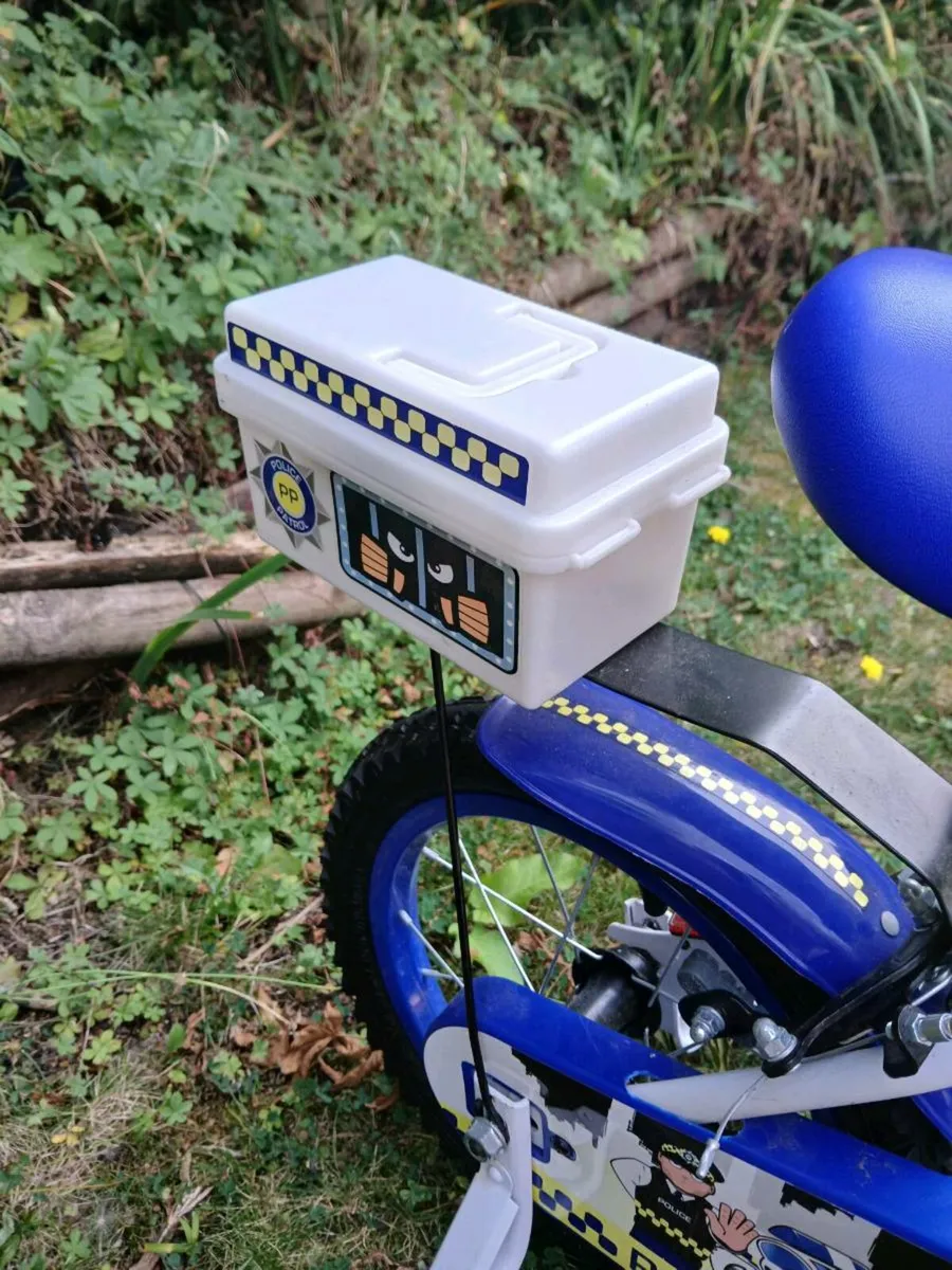 Child's Bike - Image 4