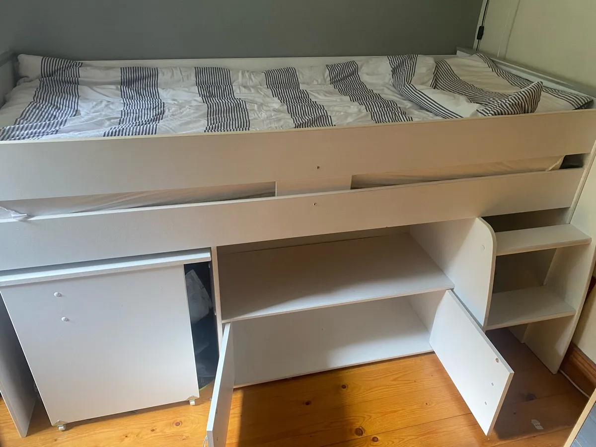 Single Bed - Image 2