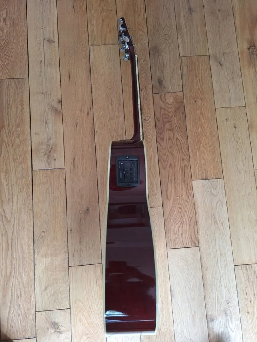 Guitars - Image 2