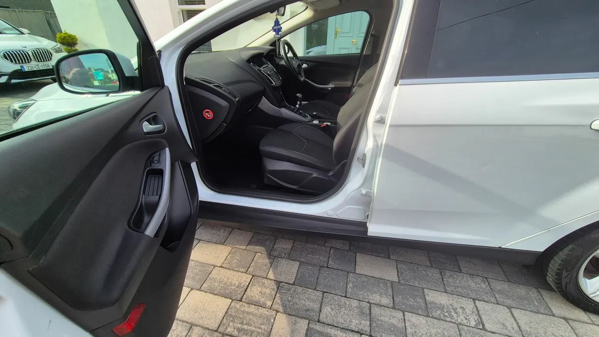 Ford Focus 2015 - Image 2