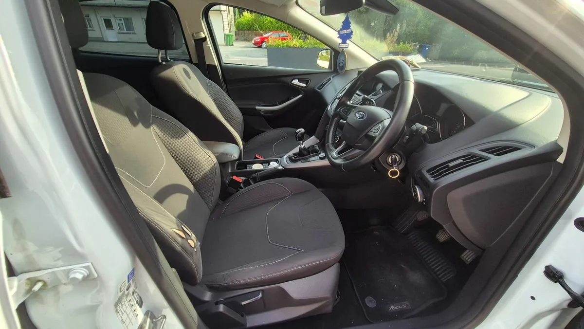 Ford Focus 2015 - Image 3