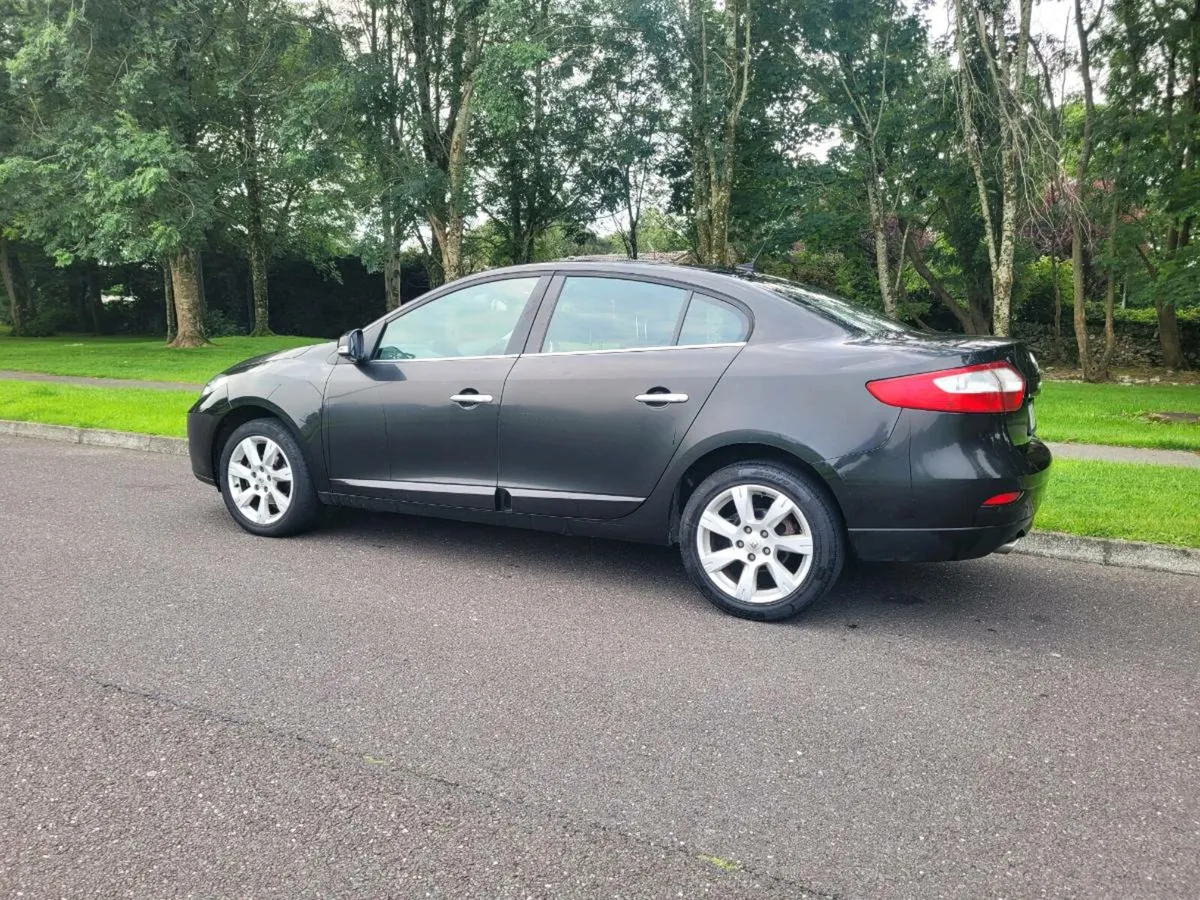 2010 RENAULT FLUENCE TOP SPEC NEW NCT LOW MILEAGE. - Image 2