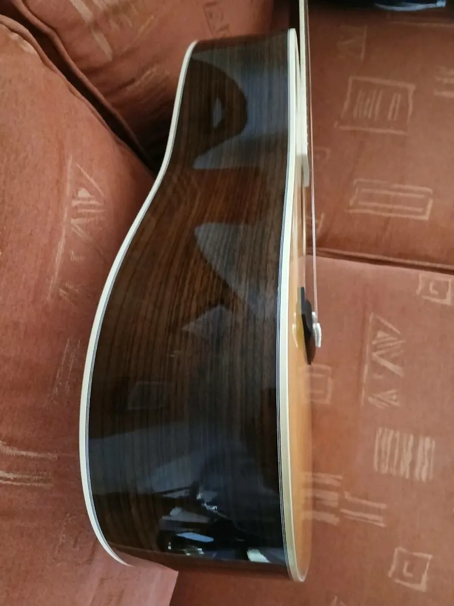 Acoustic guitar - Image 3
