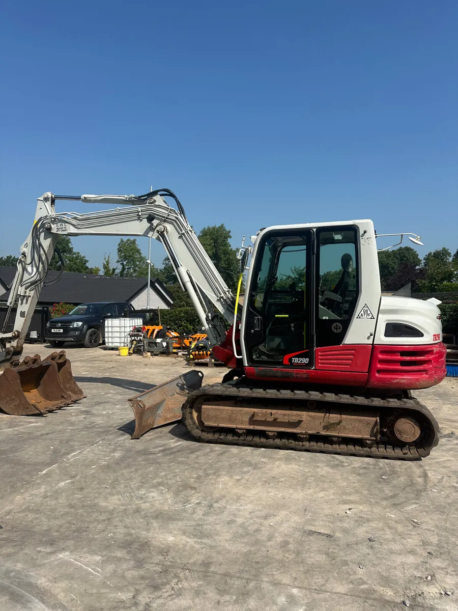 2018 TAKEUCHI TB290 - Image 2