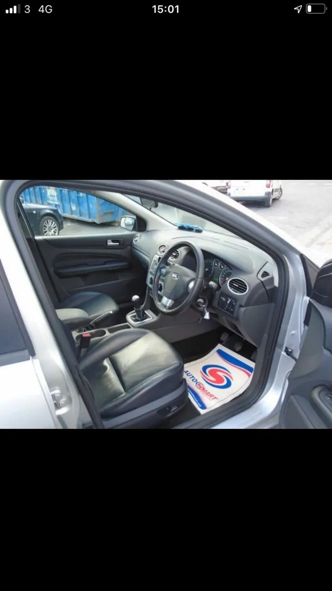 Ford Focus 1.4 Petrol full lather interior - Image 2