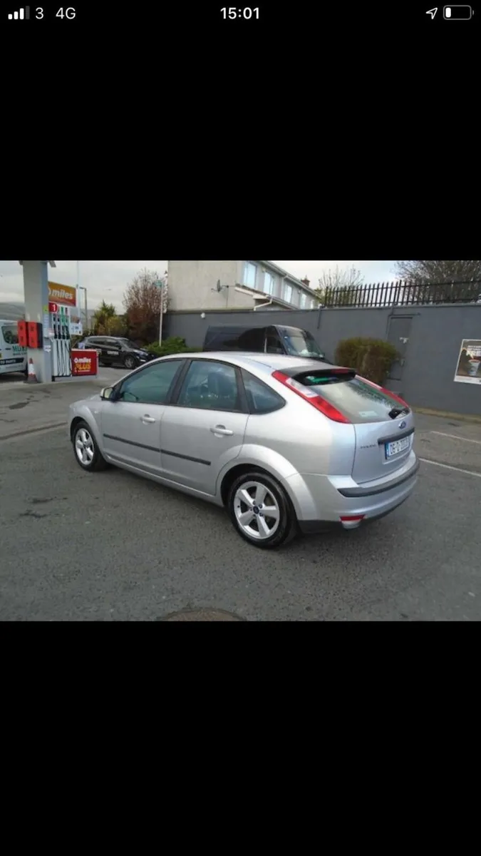 Ford Focus 1.4 Petrol full lather interior - Image 3