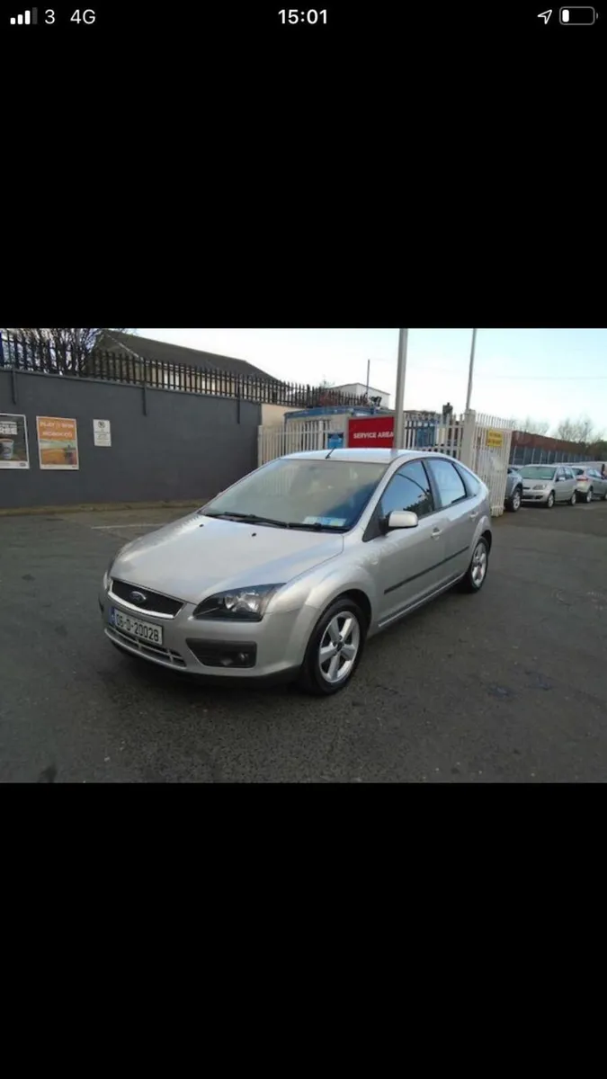 Ford Focus 1.4 Petrol full lather interior - Image 4