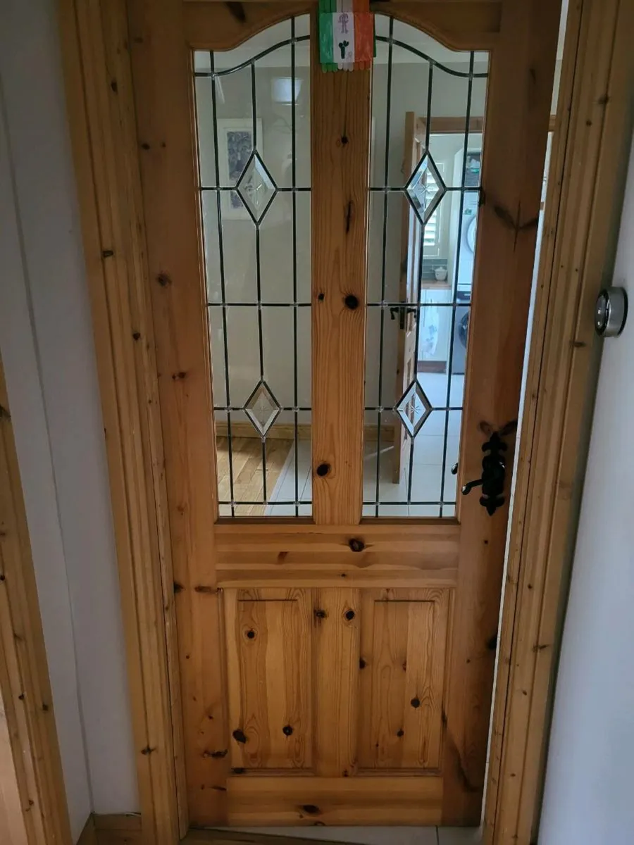 Pine door with glass - Image 1