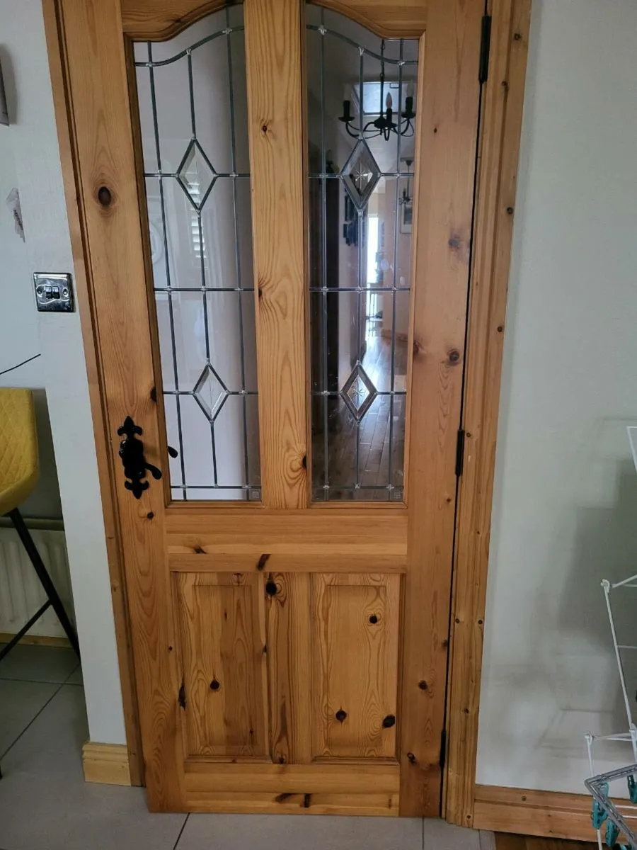 Pine door with glass - Image 2