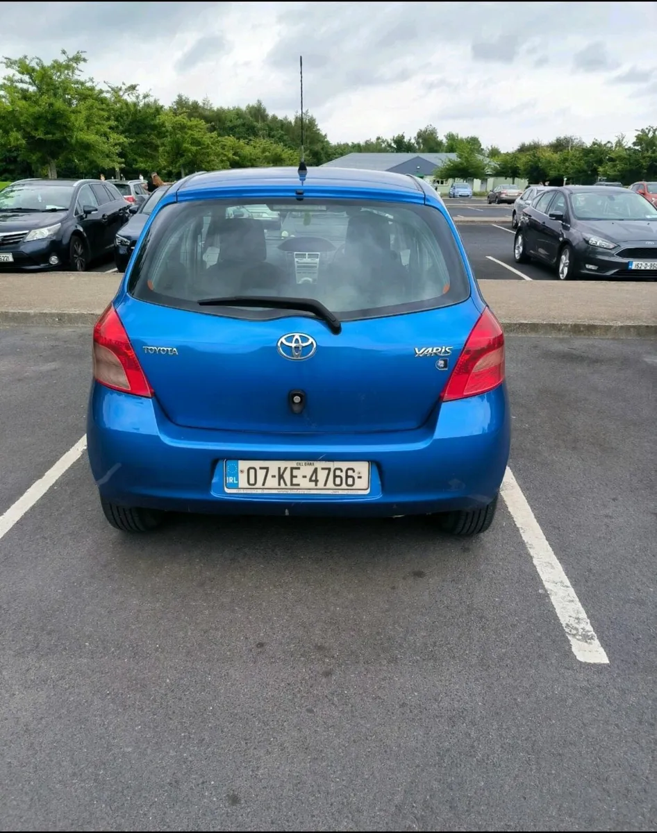 Toyota Yaris 2007 - Image 2