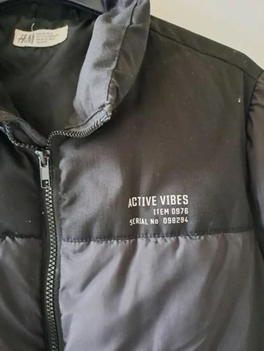 Puffer jacket size 10 - 11 years old - Image 3