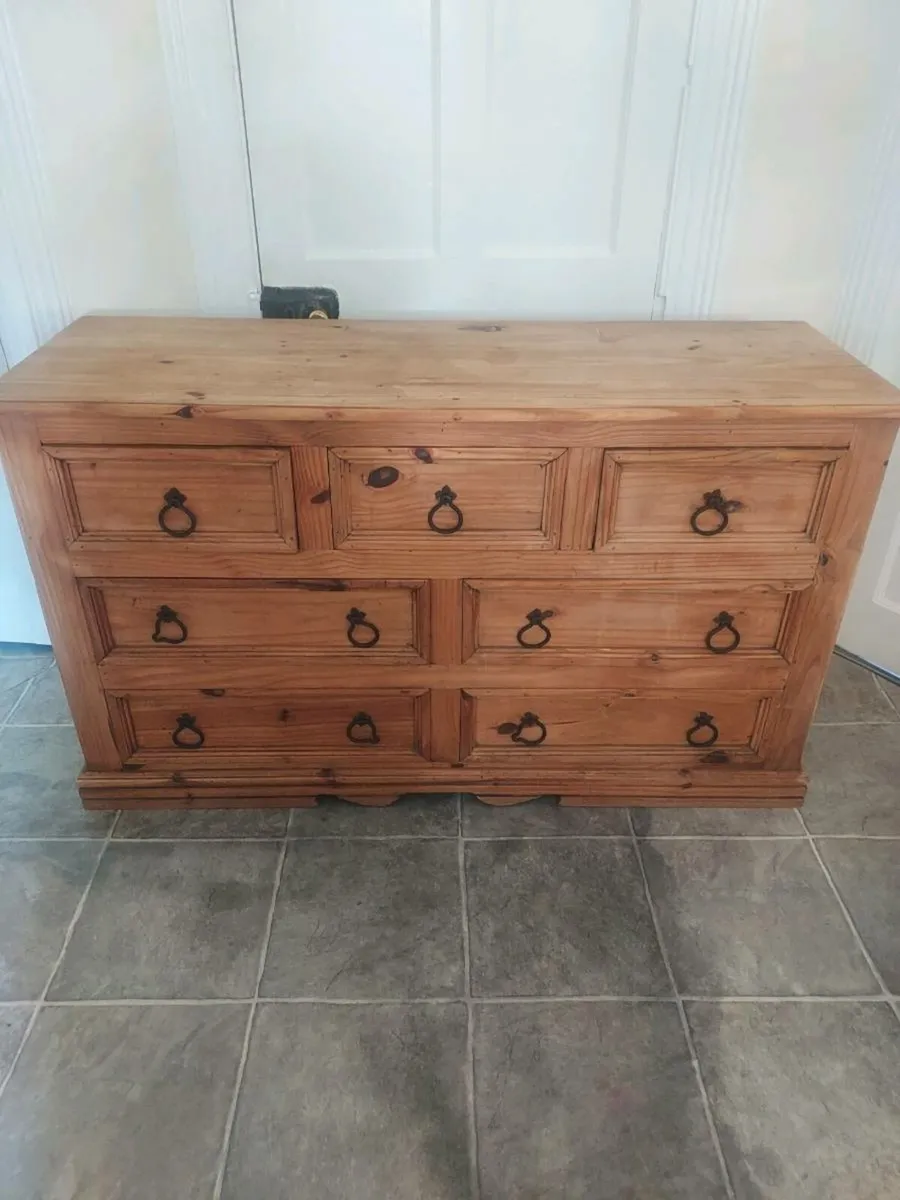 Pine chest of drawers - Image 2