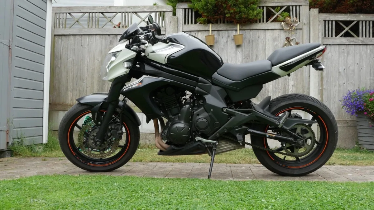 Kawasaki ER6 - Image 1