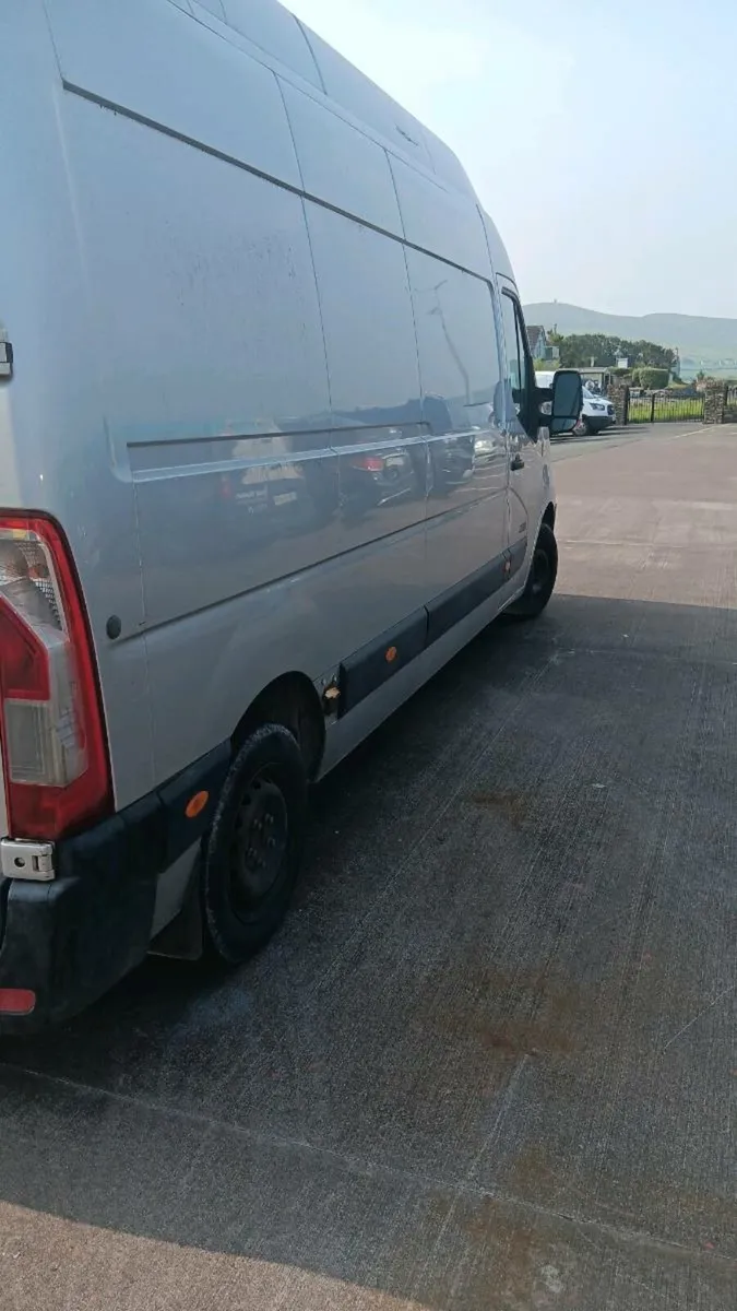 For Sale Nissan NV 400 - Image 3