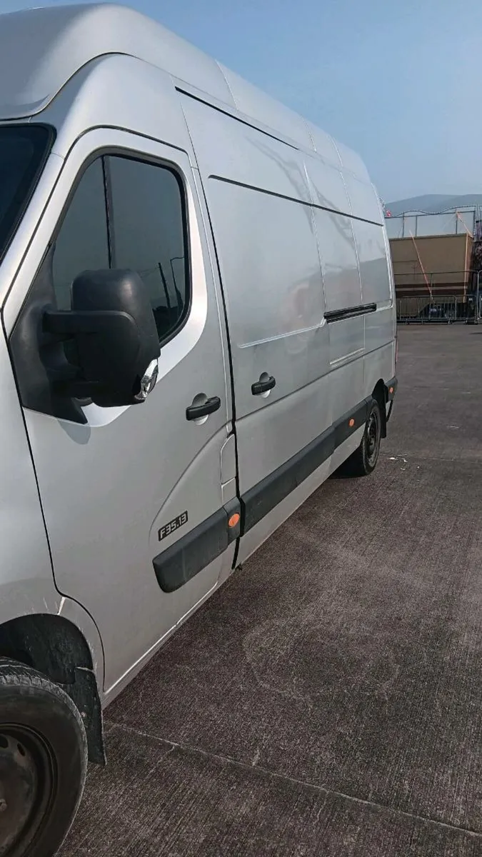 For Sale Nissan NV 400 - Image 4