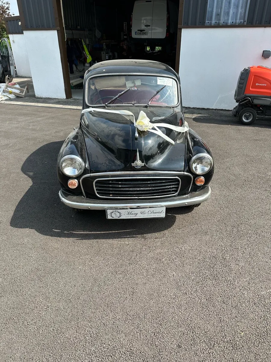 Moris minor vintage car - Image 1