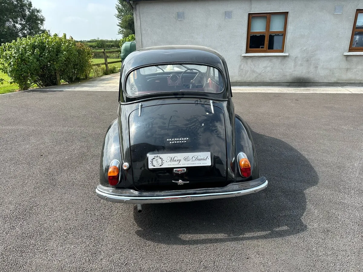 Moris minor vintage car - Image 4