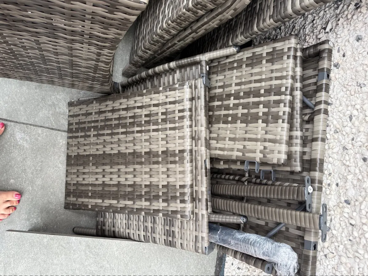 Rattan Bistro set. - Image 3