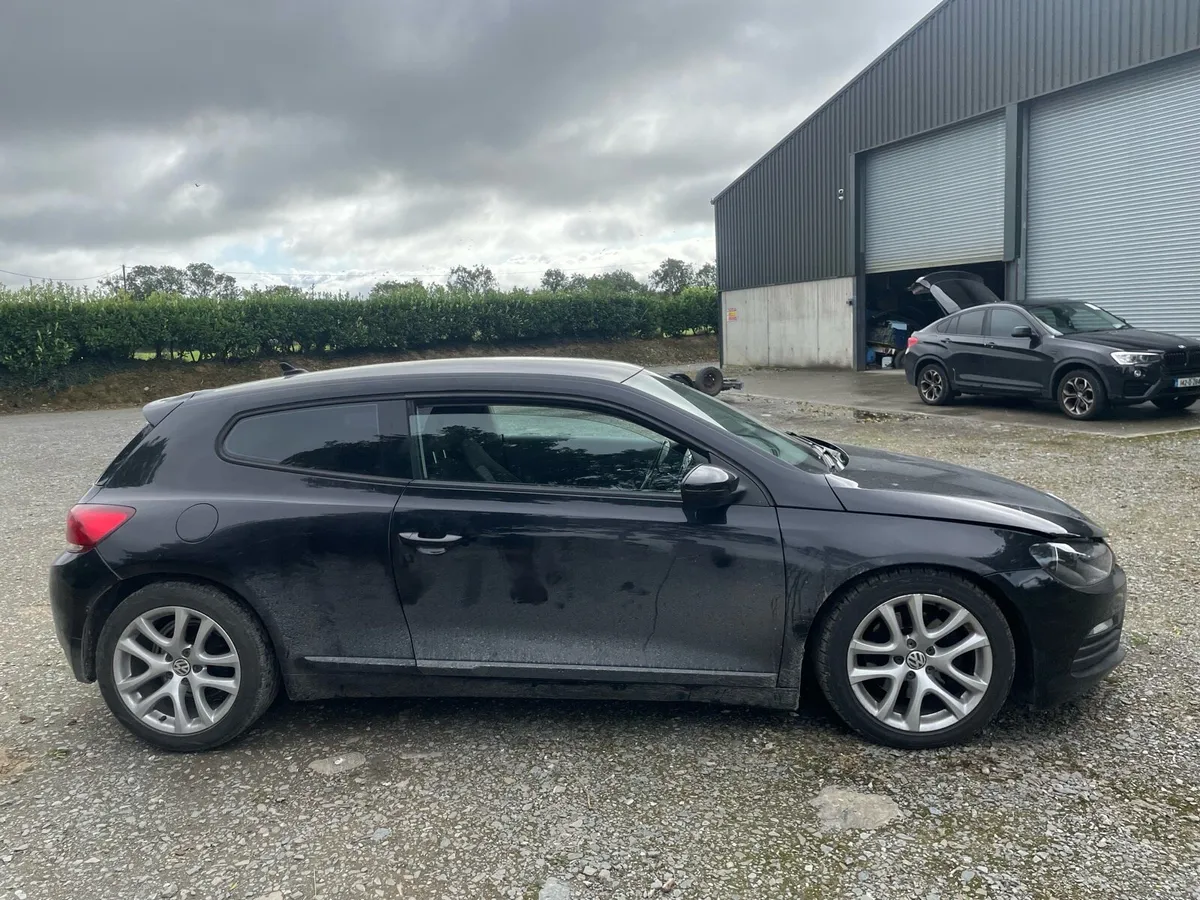 Volkswagen Scirocco hatchback - Image 2