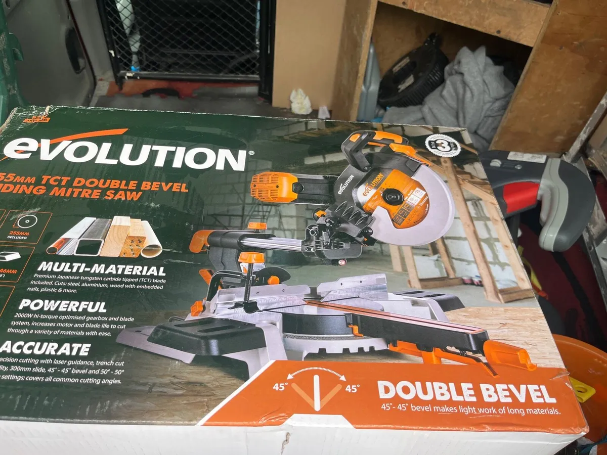Mitre saw - Image 1