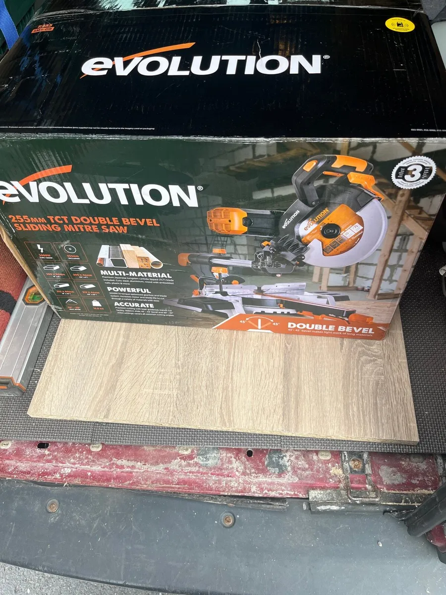 Mitre saw - Image 2