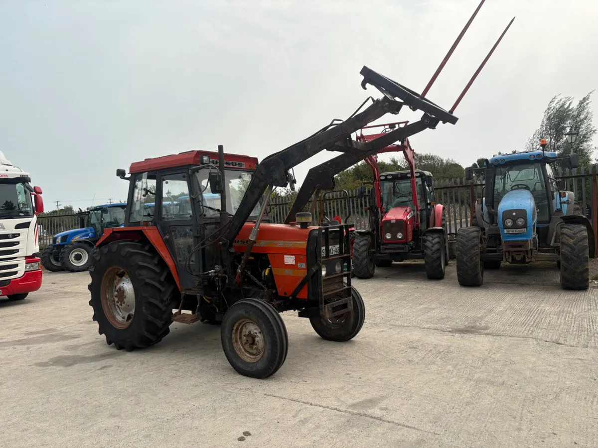 Ursus 475 and loader - Image 2