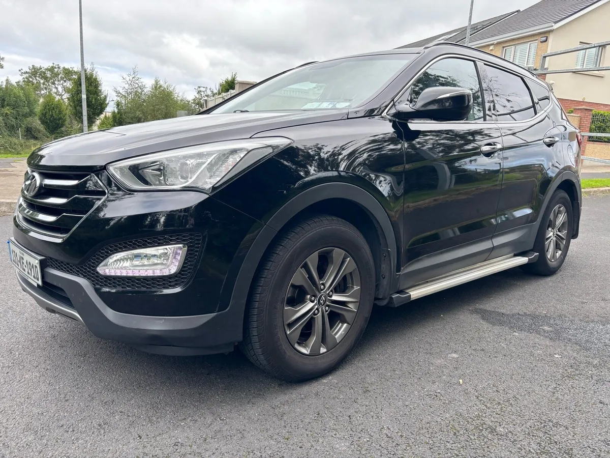 131 HYUNDAI SANTA FE NCT 08/26 - Image 4