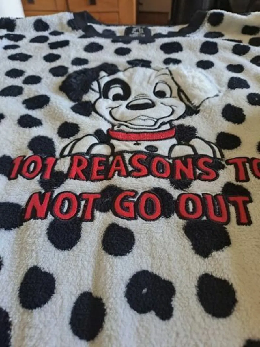 Free size 14 to 16 pajamas - Image 3