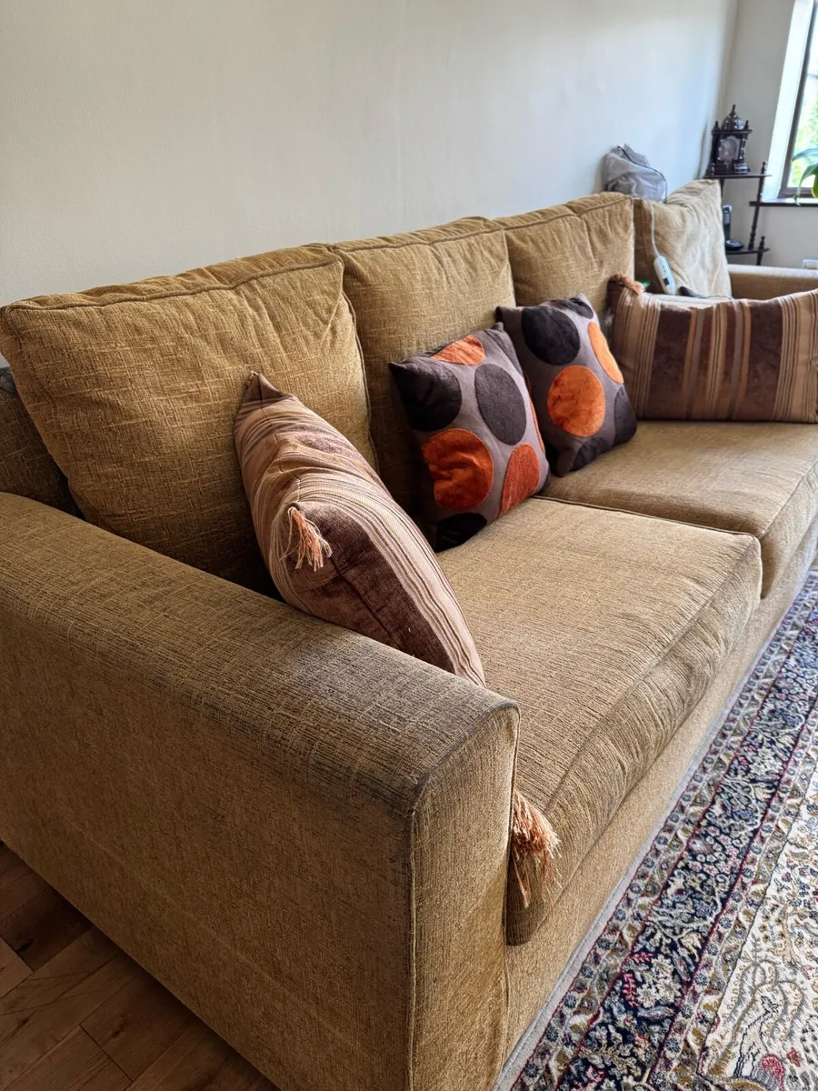 COMFY COUCH ‼️NEED GONE‼️ - Image 1