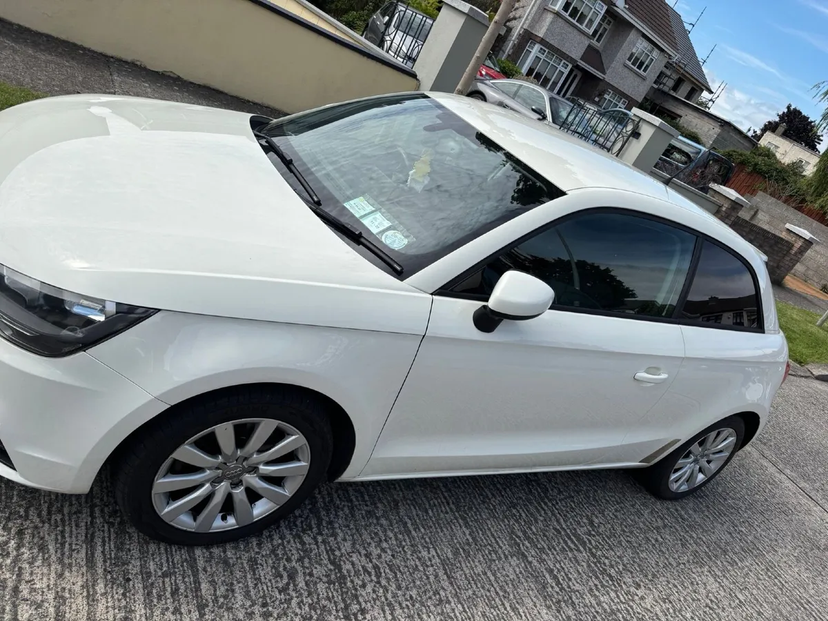 Audi A1 2011 - Image 4