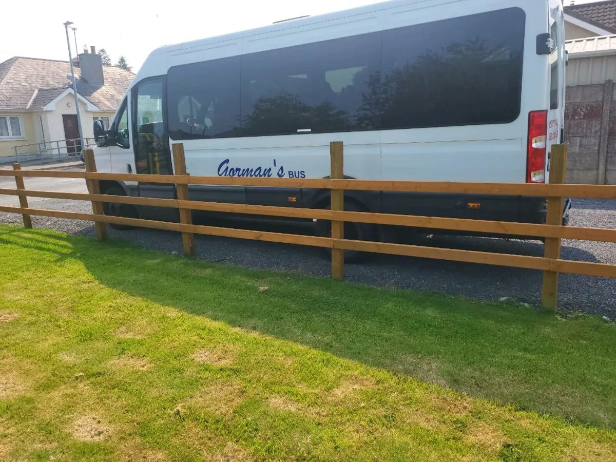 Bus 19 seats +Driver u - Image 3