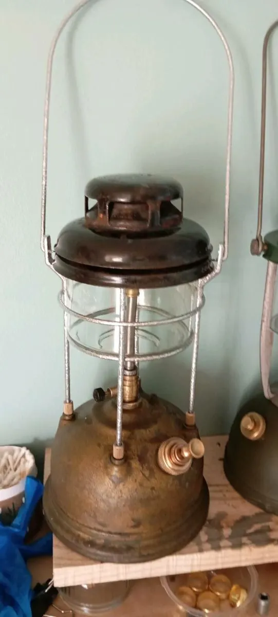 Tilley oil lamp - Image 1