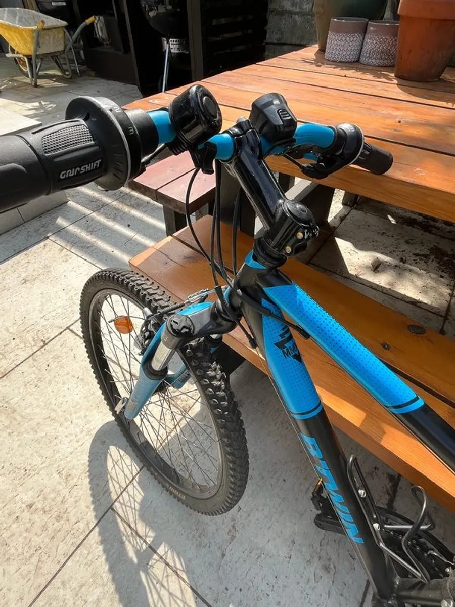 Boys bike - great condition! - Image 2