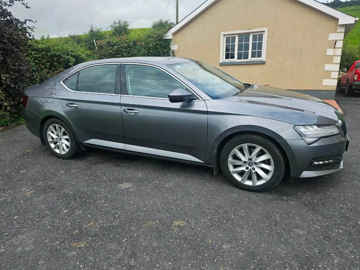 Skoda Superb 221 - Image 1