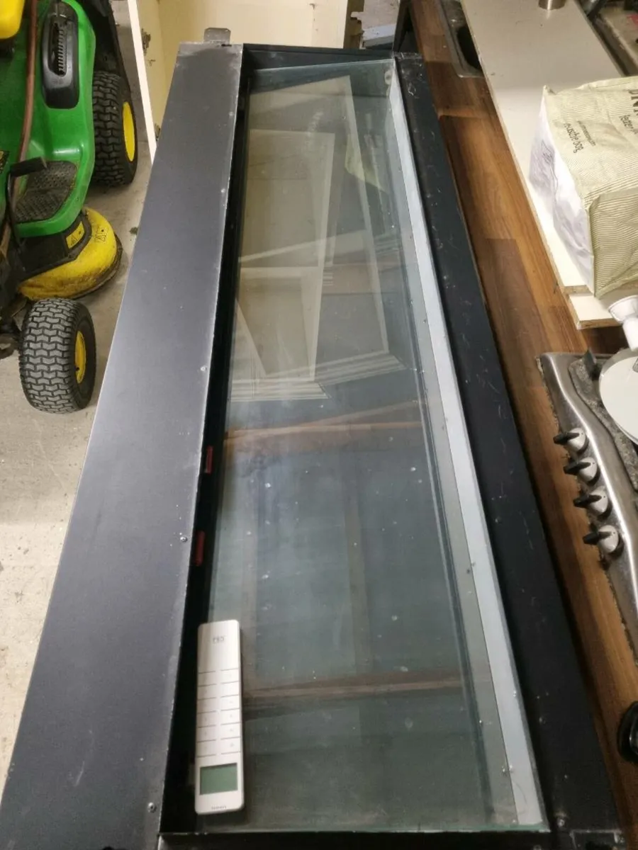 Charlton and Jenrick 1500e Electric Fire - Image 3