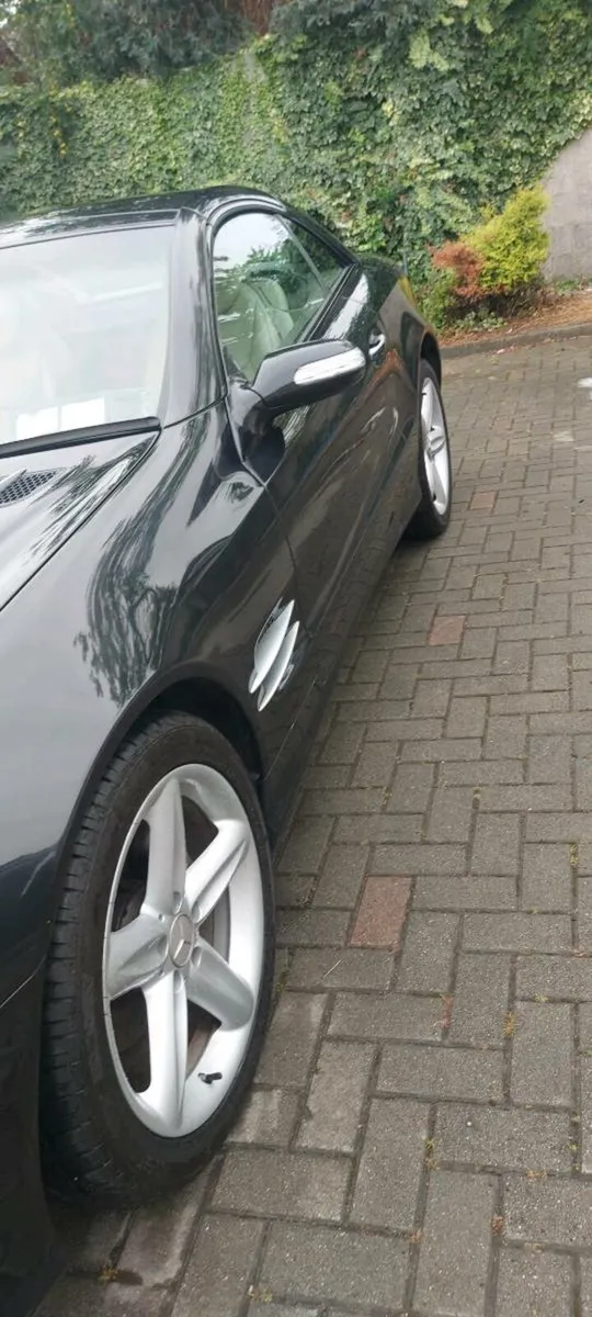 Mercedes SL - Image 2