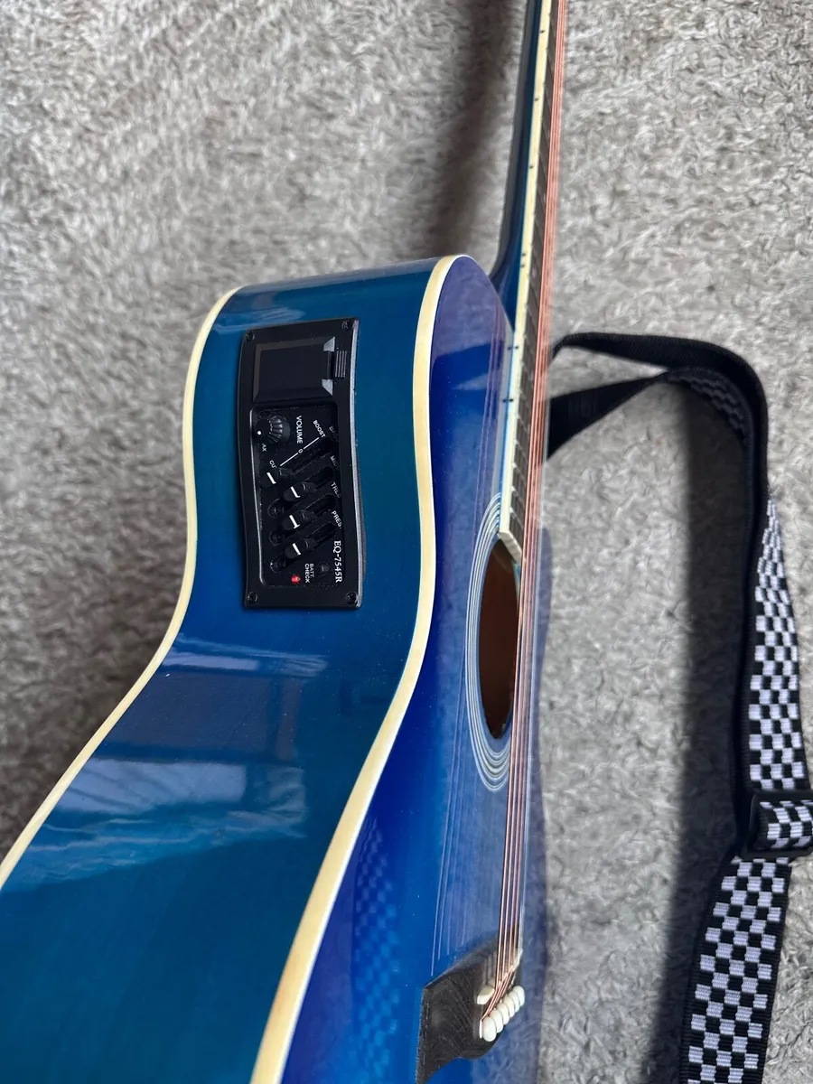 Acoustic Guitar - Image 3