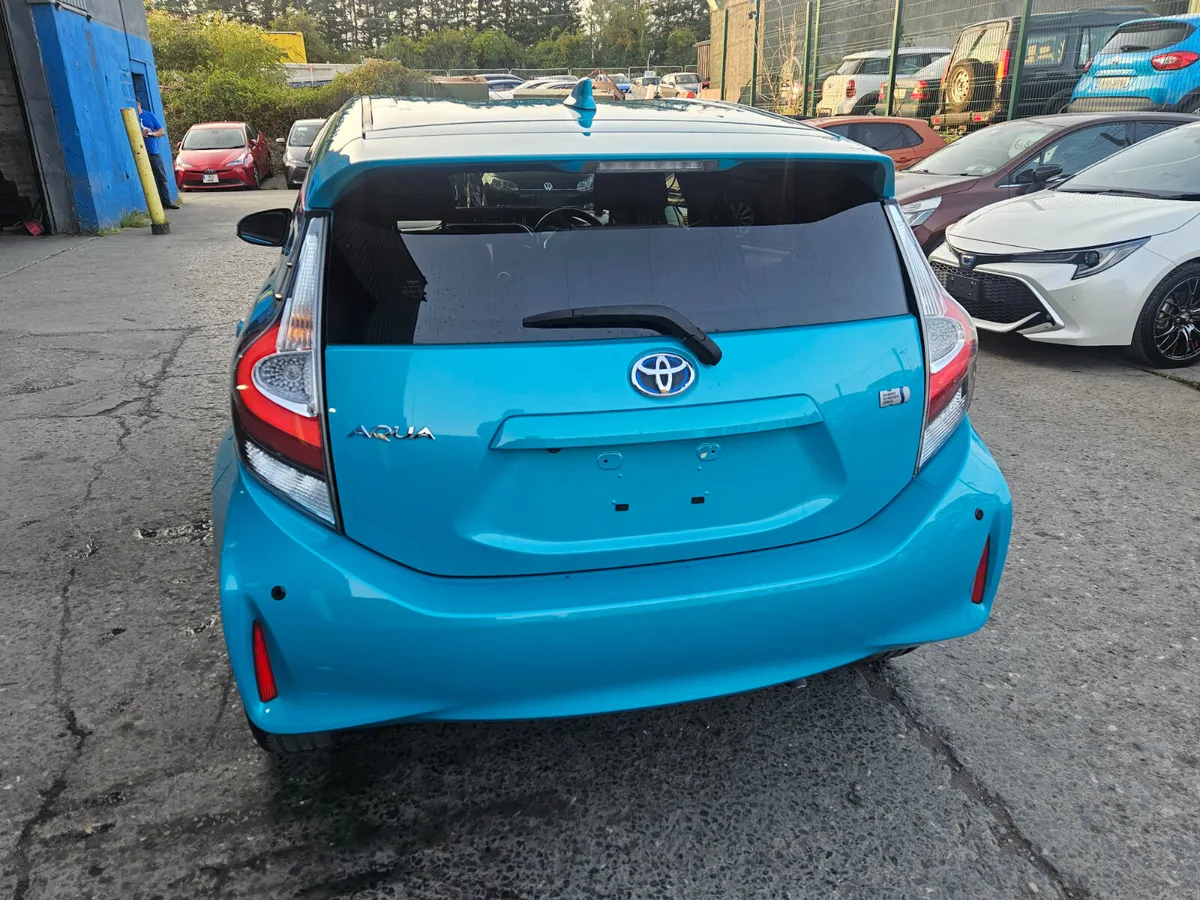 2018 Toyota Aqua Hybrid Automatic - Image 4